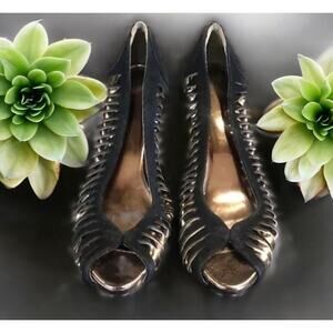 Avon Black W/ Gold twist suede air walk cushion heels Women’s Size 7‎